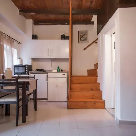 Traditional Cozy House In The Village Ano Garounas