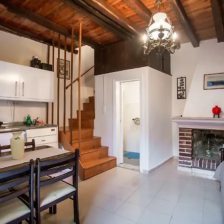 Ferienhaus Traditional Cozy House In The Village Ano Garounas